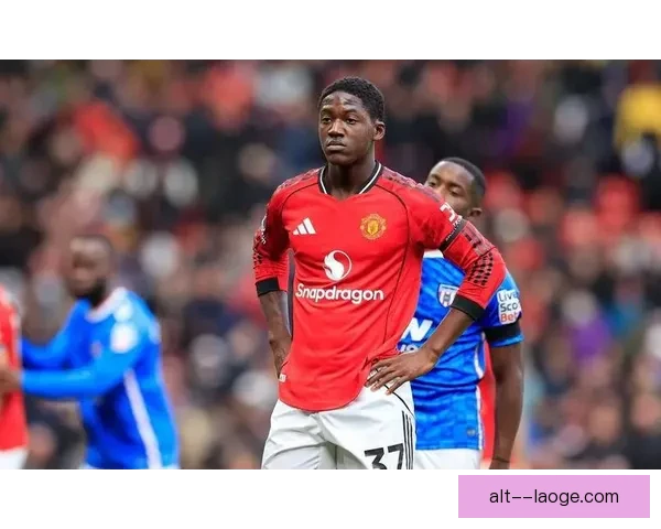 C罗欧联杯关键战高光回顾 绝境逆转与领袖气质全解析